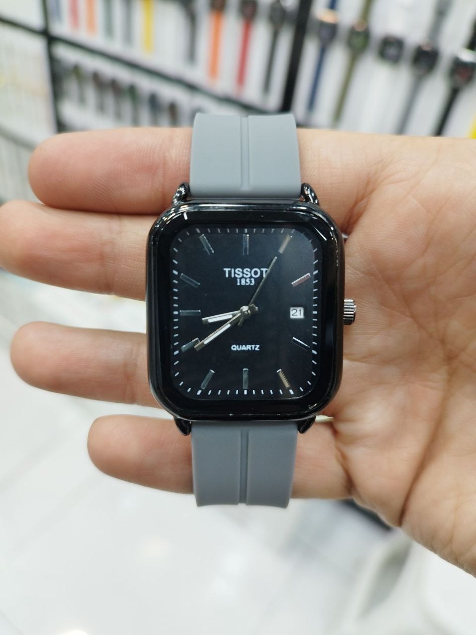 کد 2497 ساعت مردانه مگنتی برند تیسوت TISSOT بند سیلیکونی موتور کوارتز قفل کلیپسی  دارای روز شمار